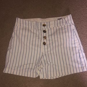 Old navy size 4 semi high waisted stripe shorts